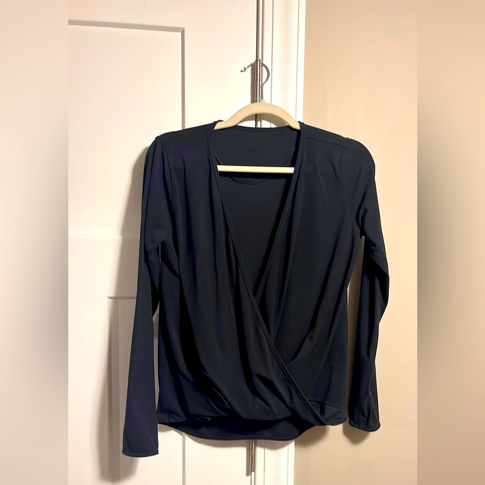 Lululemon long sleeve crossover top